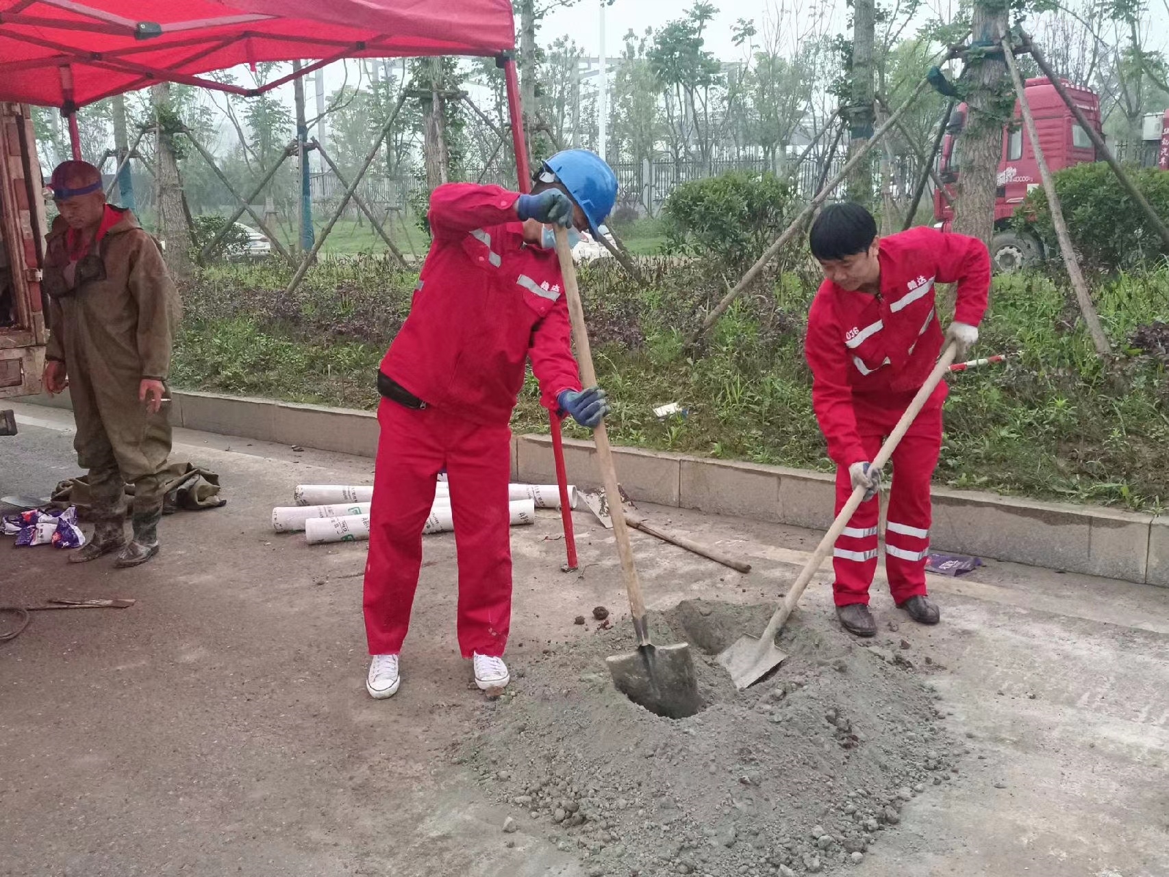 金川管道疏通哪家好】及时进行市政管道清淤